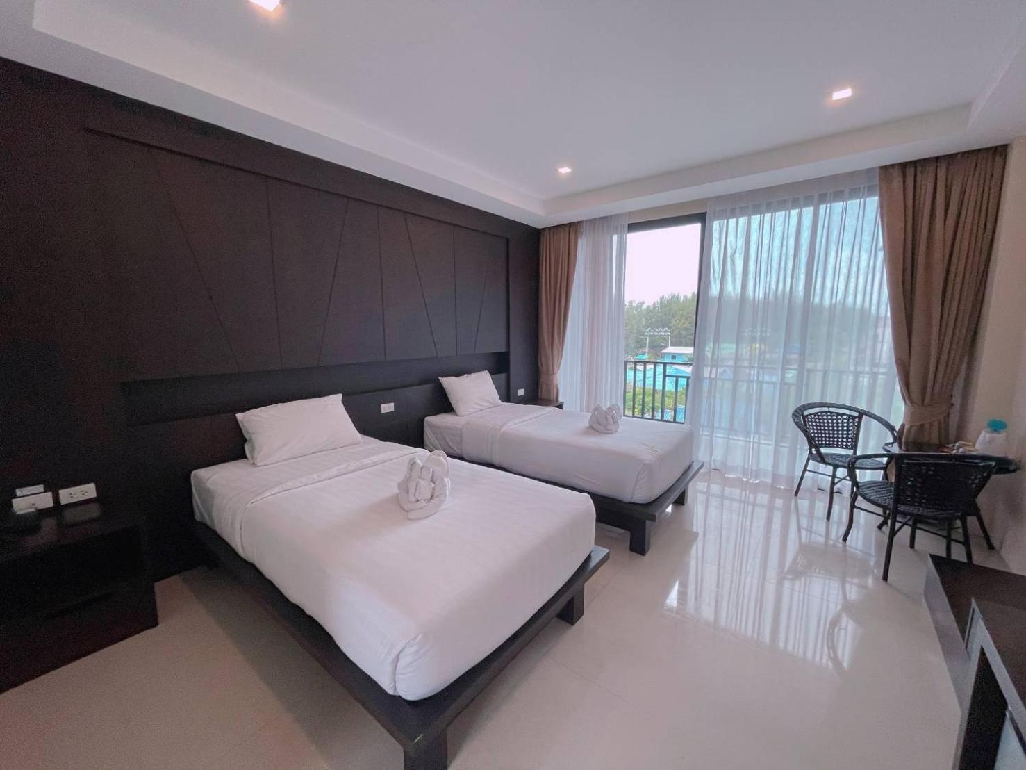 Sun Marina Cha-Am Hotel Exterior photo