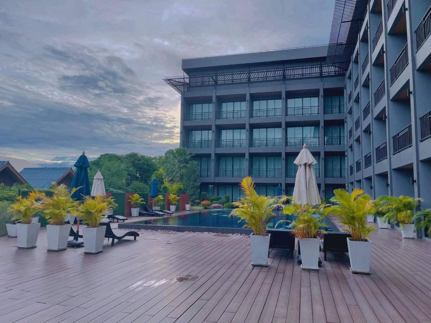 Sun Marina Cha-Am Hotel Exterior photo